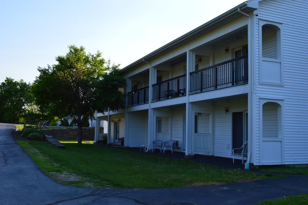 New World Inn Barre Bagian luar foto