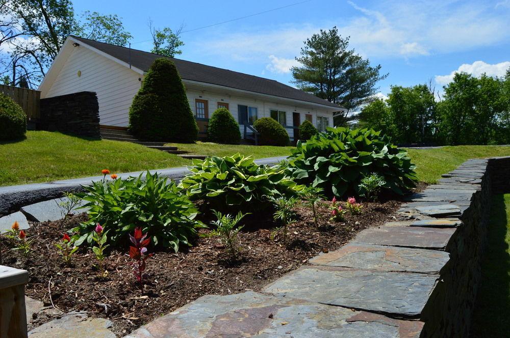 New World Inn Barre Bagian luar foto