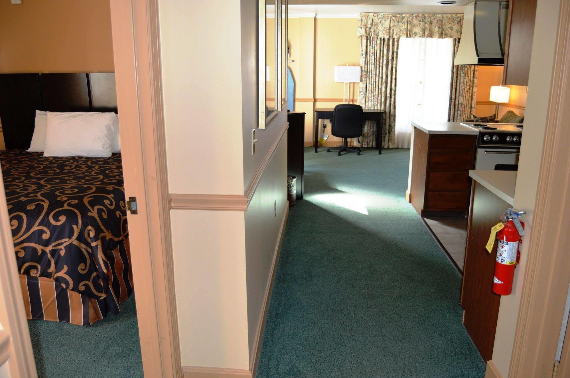 New World Inn Barre Bagian luar foto