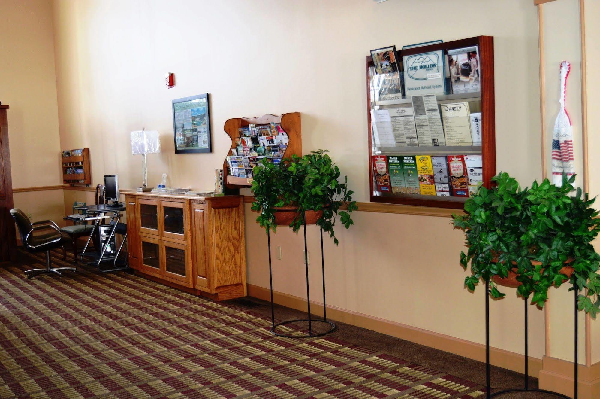 New World Inn Barre Bagian luar foto