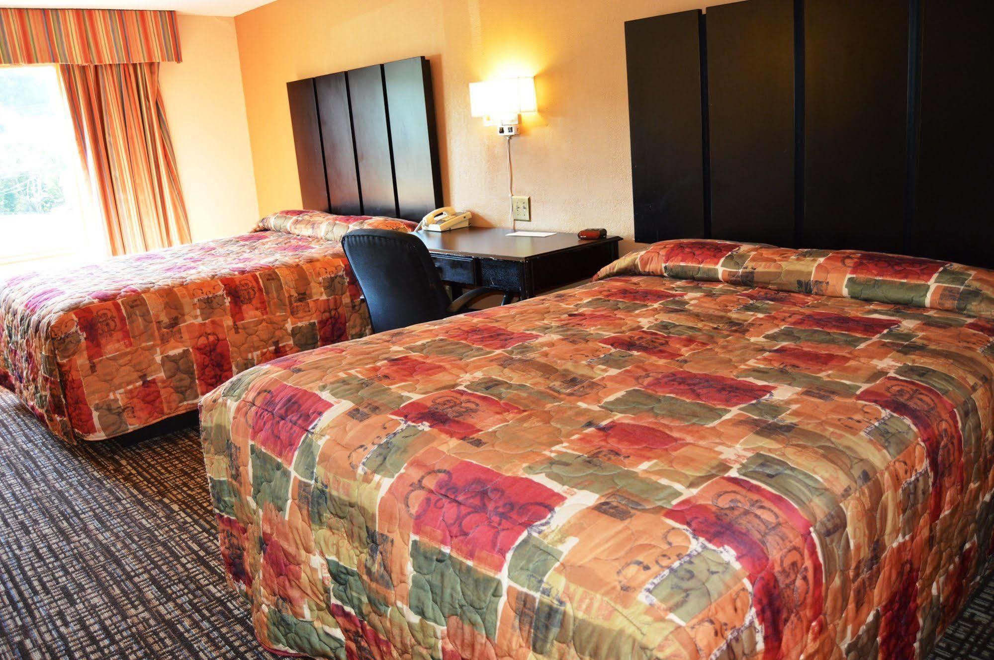 New World Inn Barre Bagian luar foto