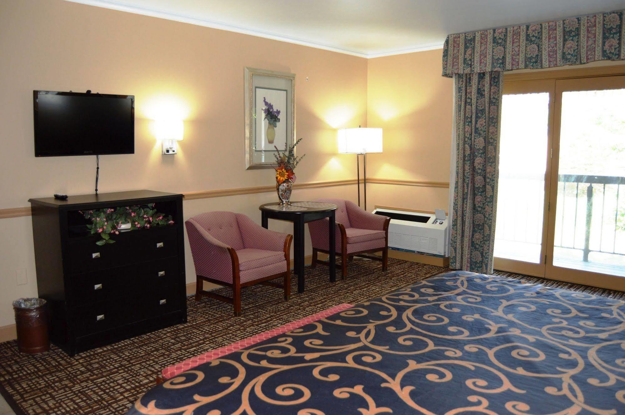 New World Inn Barre Bagian luar foto