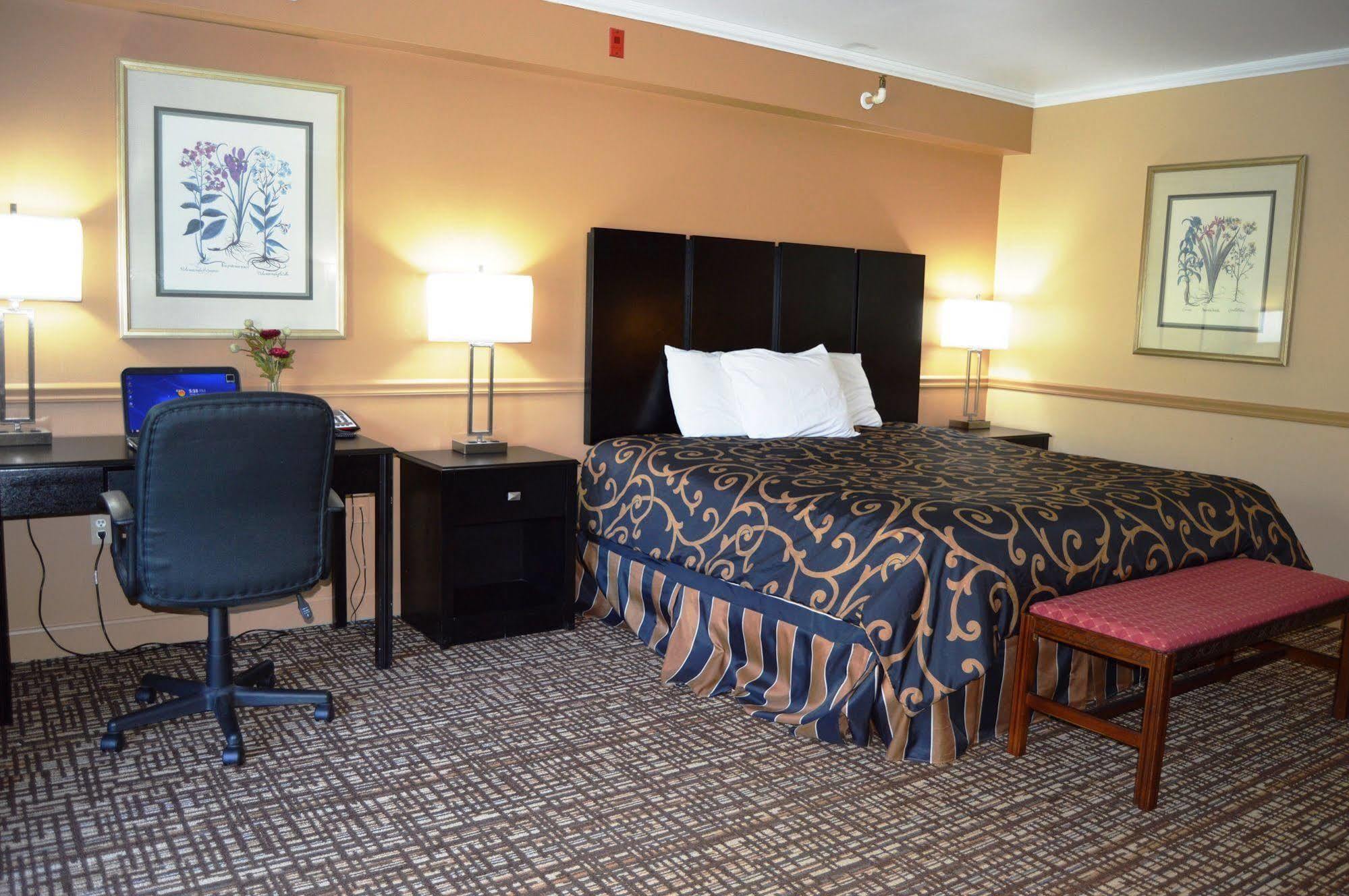 New World Inn Barre Bagian luar foto