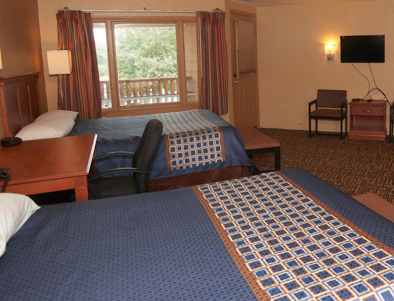 New World Inn Barre Bagian luar foto