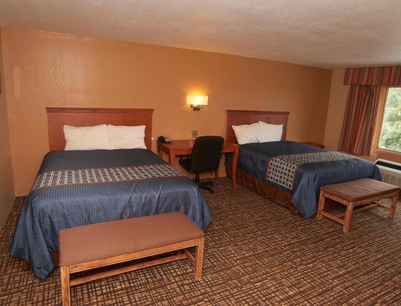 New World Inn Barre Bagian luar foto