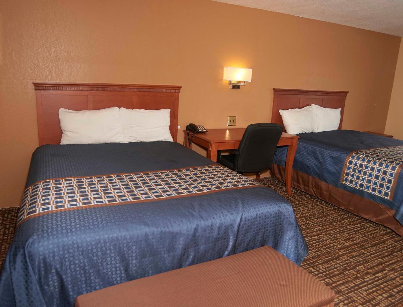 New World Inn Barre Bagian luar foto