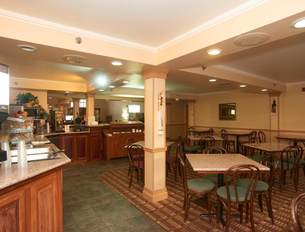 New World Inn Barre Bagian luar foto
